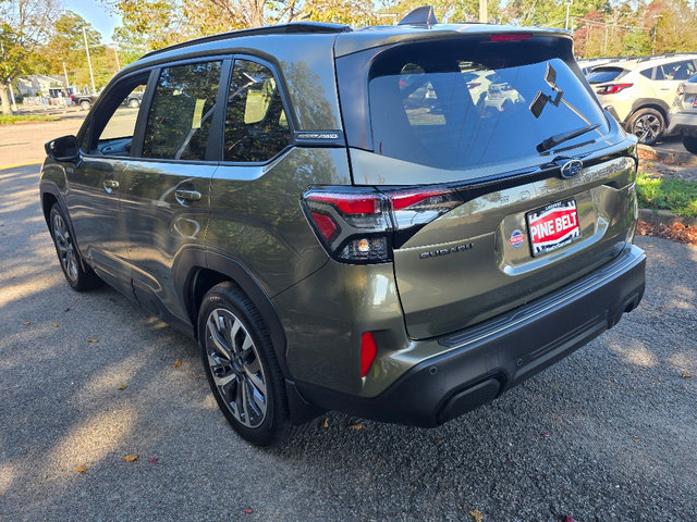 New 2025 Subaru Forester Touring AWD/4WD image 10