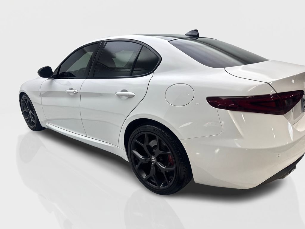 Used 2021 Alfa Romeo Giulia Ti w/ Nero Edizione RWD image 14