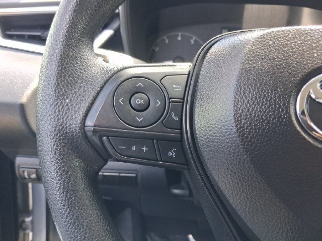 Used 2025 Toyota Corolla LE FWD image 17