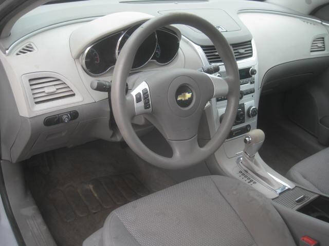 Used 2010 Chevrolet Malibu LS image 12