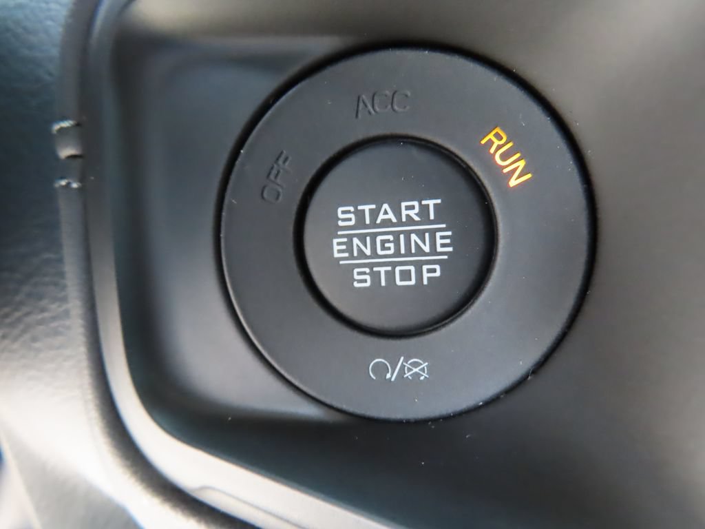 New 2026 Jeep Wrangler Unlimited Sahara AWD/4WD image 13
