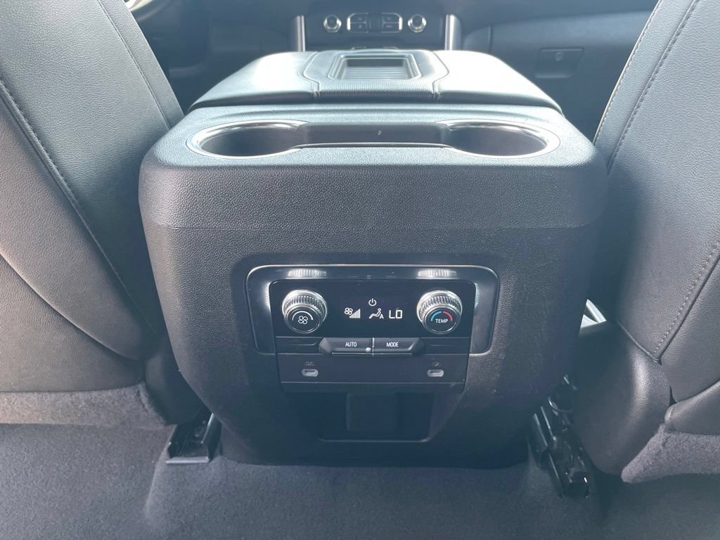 Used 2024 GMC Yukon XL SLT RWD image 37