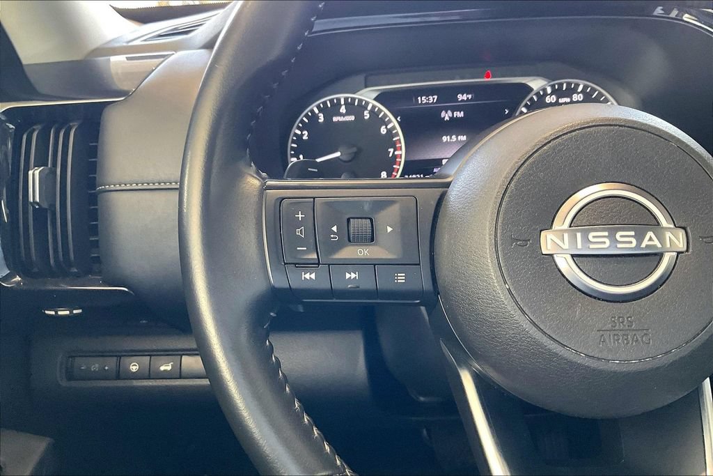Used 2025 Nissan Pathfinder SV AWD/4WD image 18