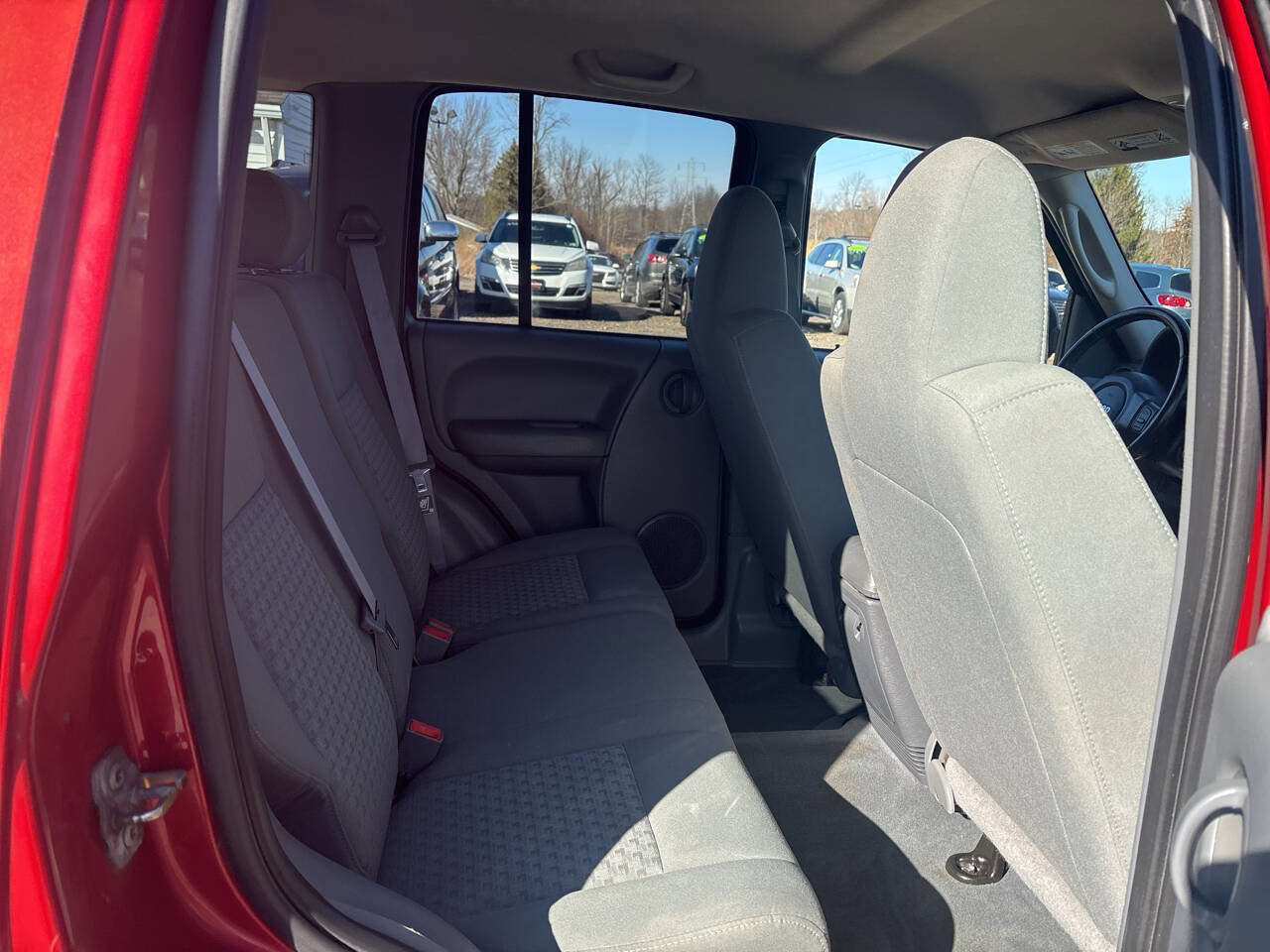 Used 2006 Jeep Liberty Sport image 16