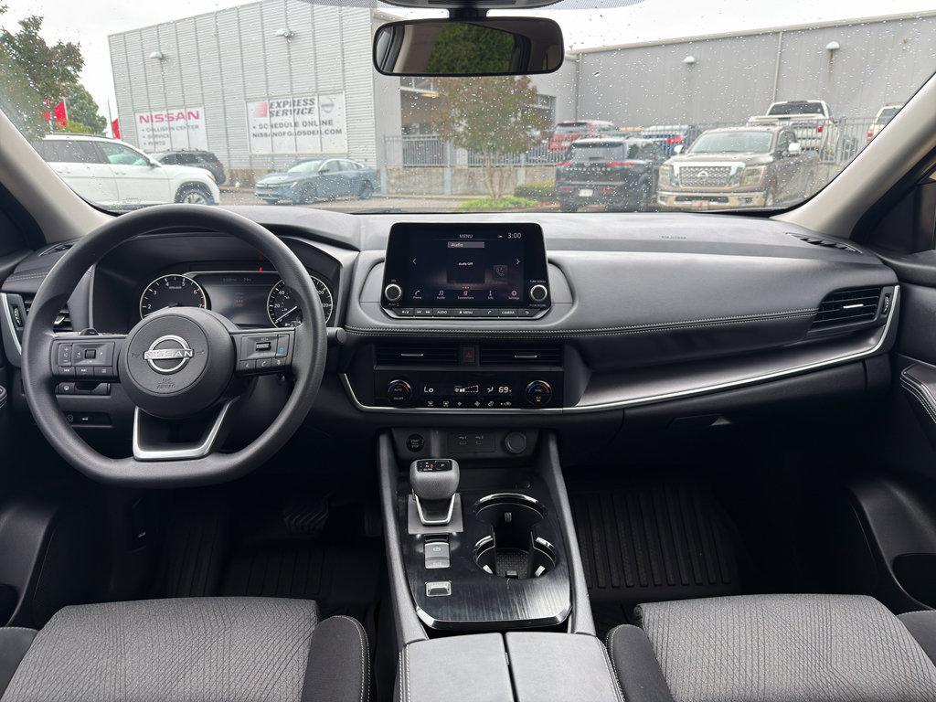 Used 2024 Nissan Rogue SV FWD image 12
