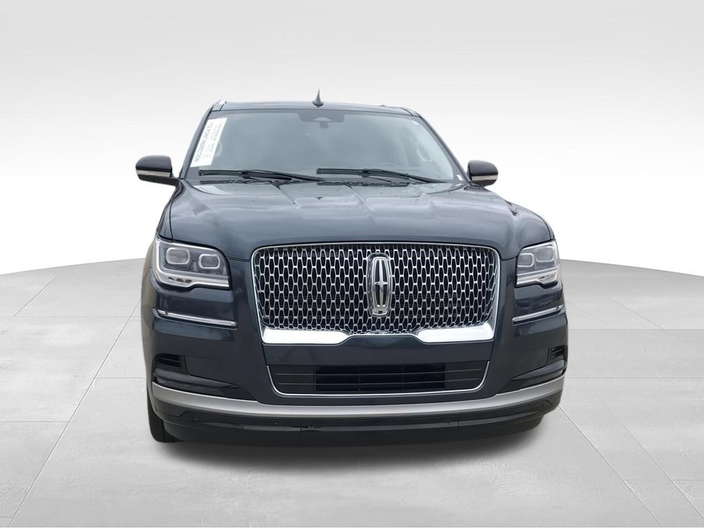 Used 2024 Lincoln Navigator Reserve AWD/4WD video 3
