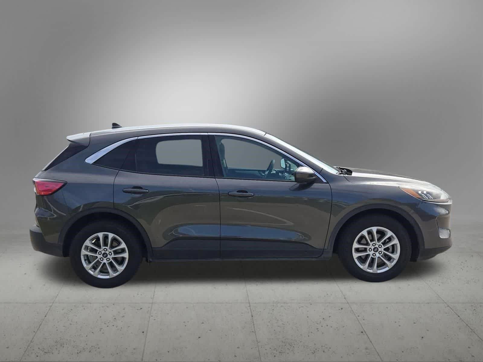 Used 2020 Ford Escape SE FWD image 7