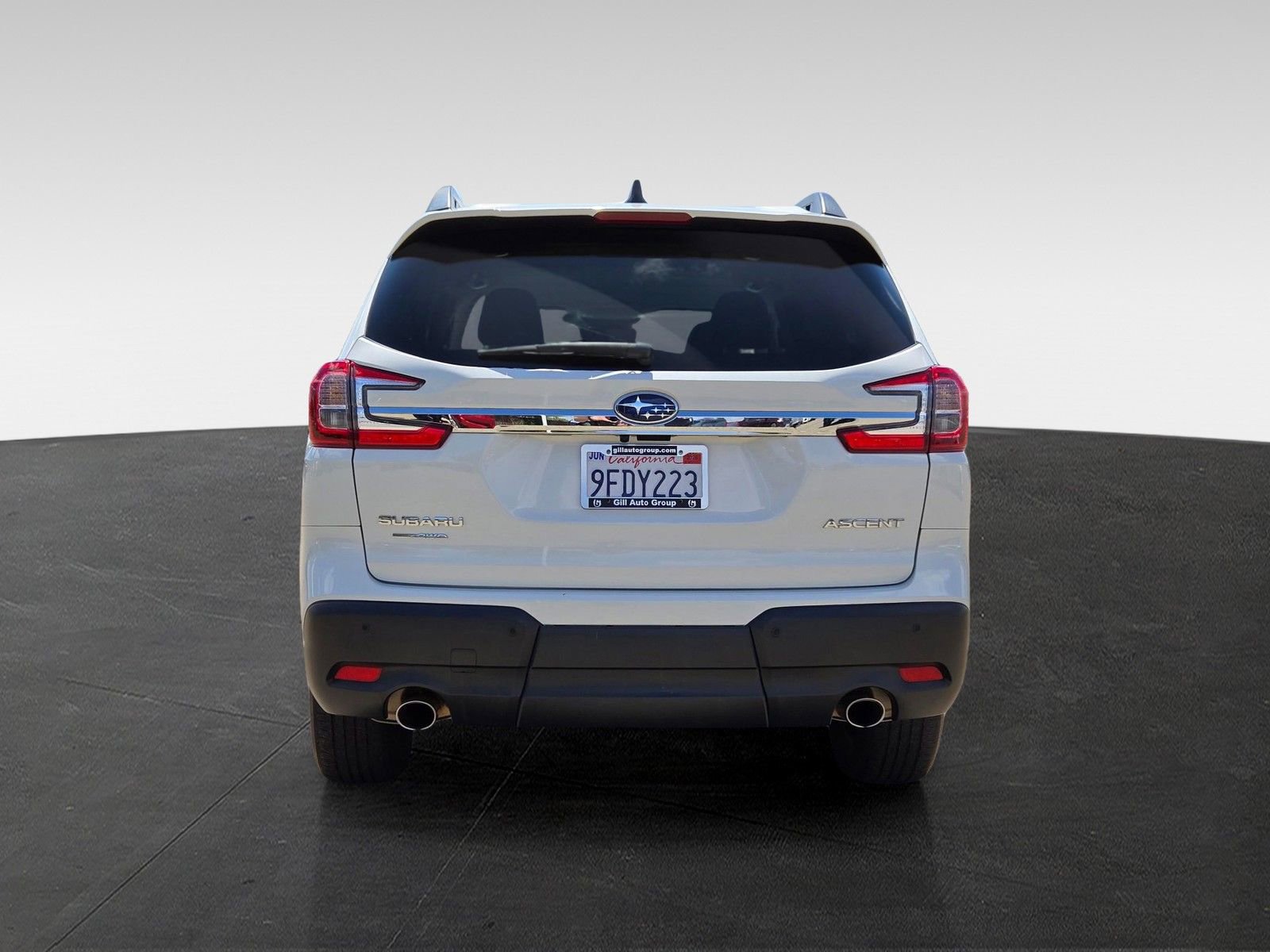 Used 2023 Subaru Ascent Premium w/ Convenience Package AWD/4WD image 5