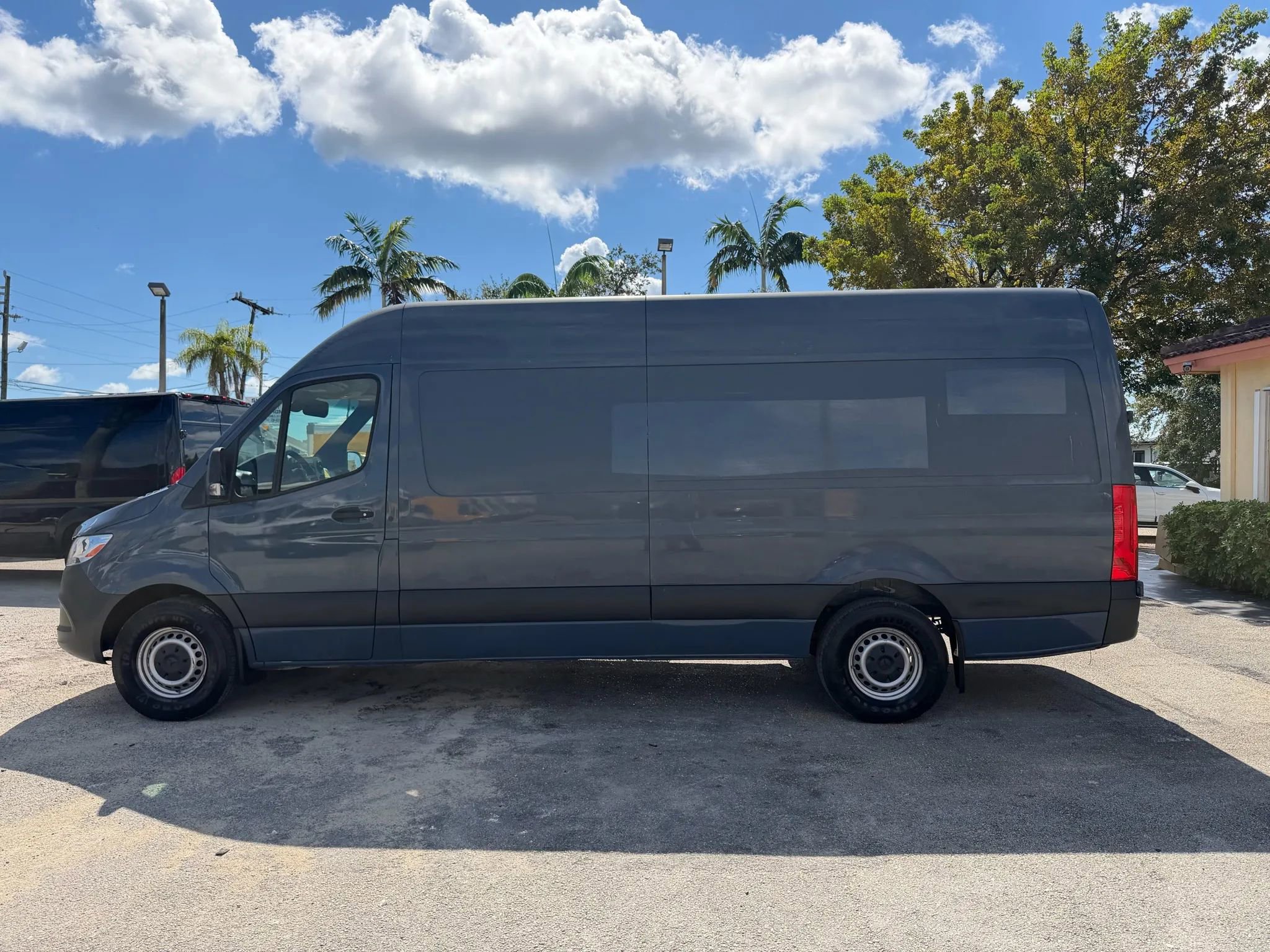 Used 2019 Mercedes-Benz Sprinter 170 image 2