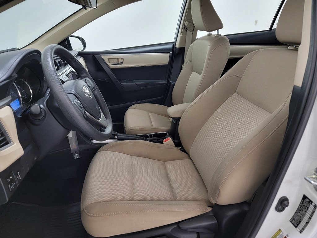 Used 2015 Toyota Corolla LE FWD image 14