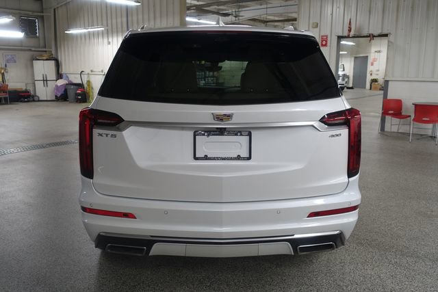 Used 2023 Cadillac XT6 Premium Luxury w/ Technology Package FWD image 6