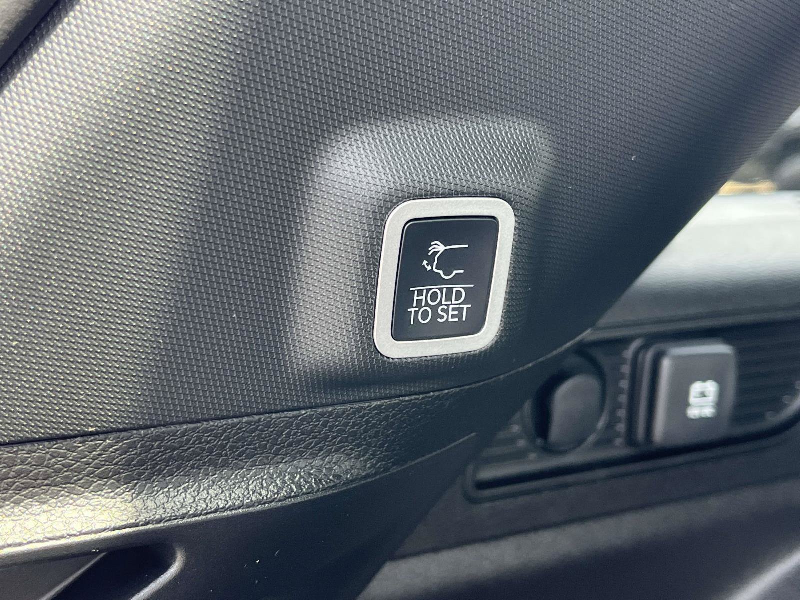 New 2026 Jeep Grand Cherokee Altitude AWD/4WD image 5