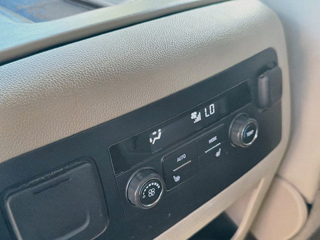 Used 2015 GMC Yukon Denali AWD/4WD image 26