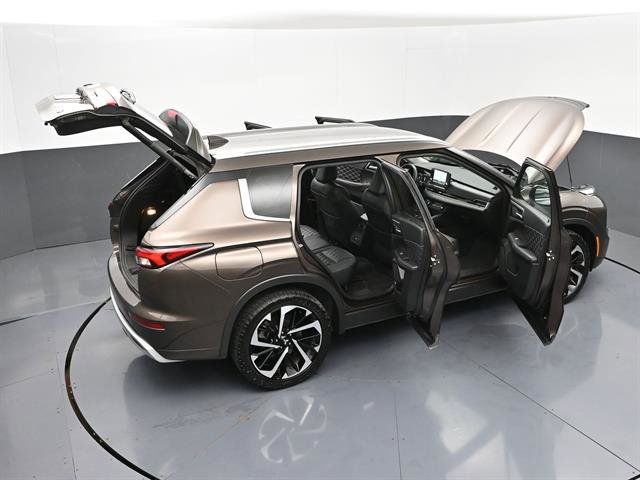 Used 2023 Mitsubishi Outlander SEL AWD/4WD image 53