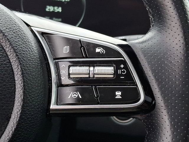 Certified 2024 Kia Seltos SX w/ SX Sunroof Package image 25