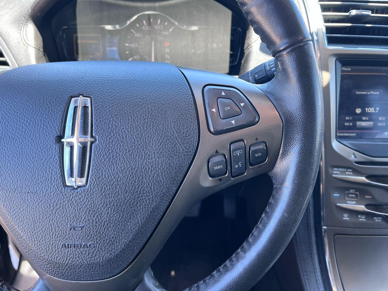 Used 2011 Lincoln MKX 2WD w/ 101A Rapid Spec Order Code image 26