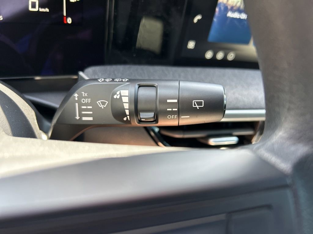 New 2026 Nissan Kicks SV w/ SV Premium Package image 29