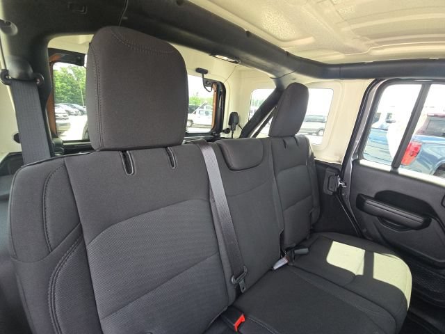 Used 2021 Jeep Wrangler Unlimited Sport AWD/4WD image 16