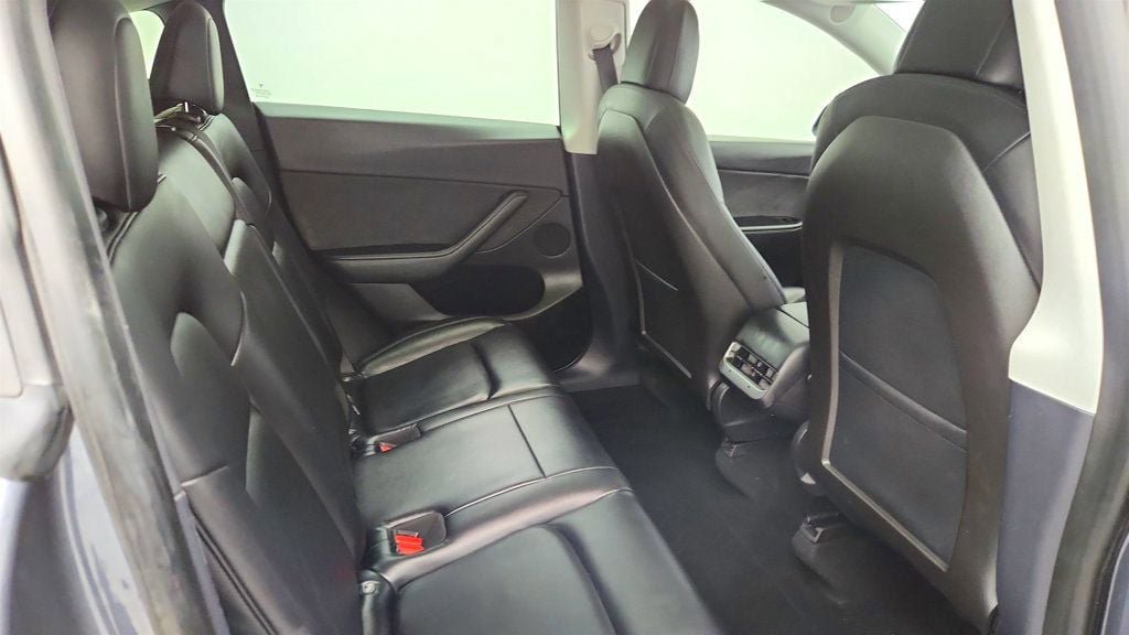 Used 2020 Tesla Model Y Long Range AWD/4WD image 27