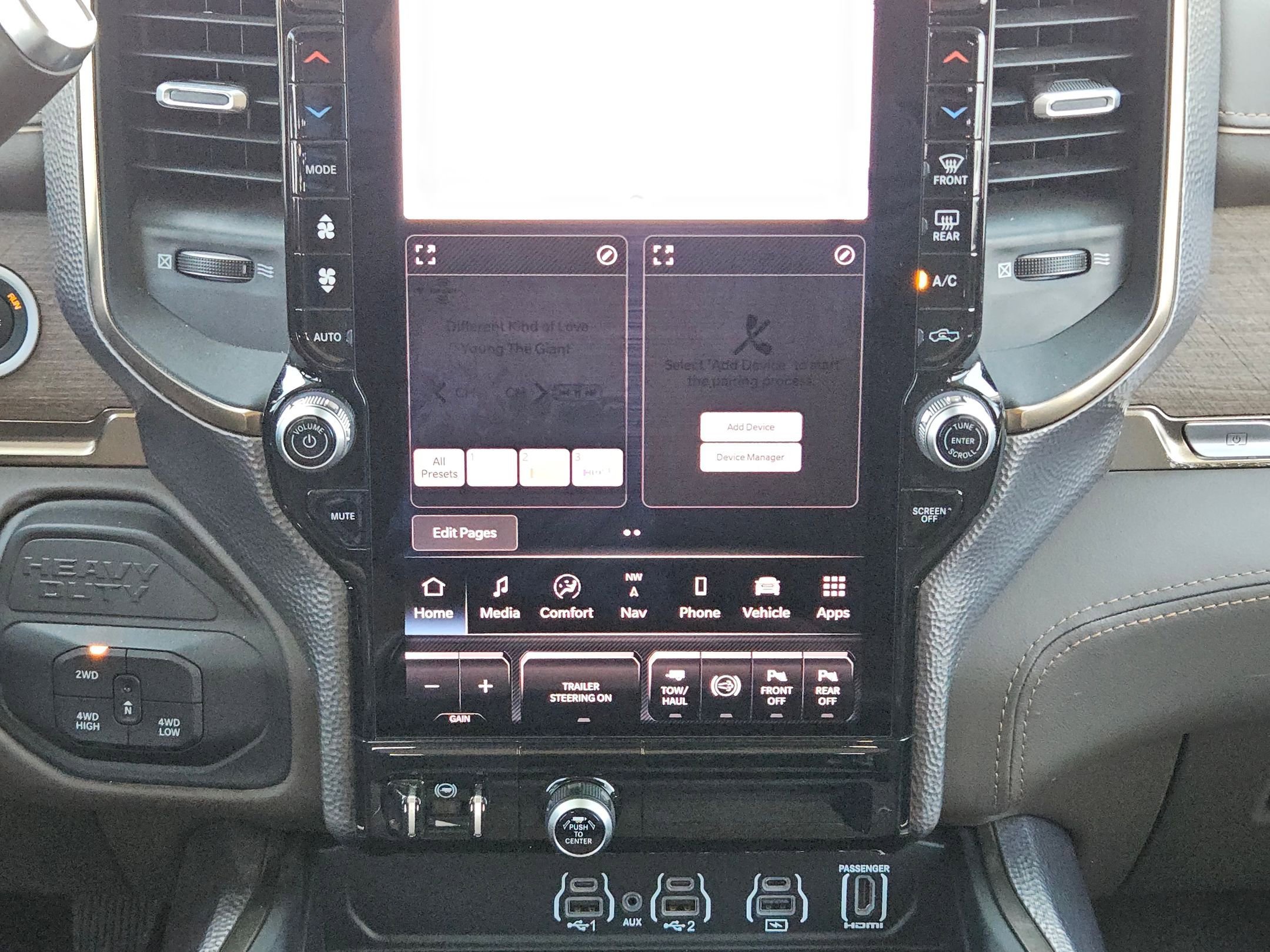 Used 2025 RAM 2500 Limited AWD/4WD image 19