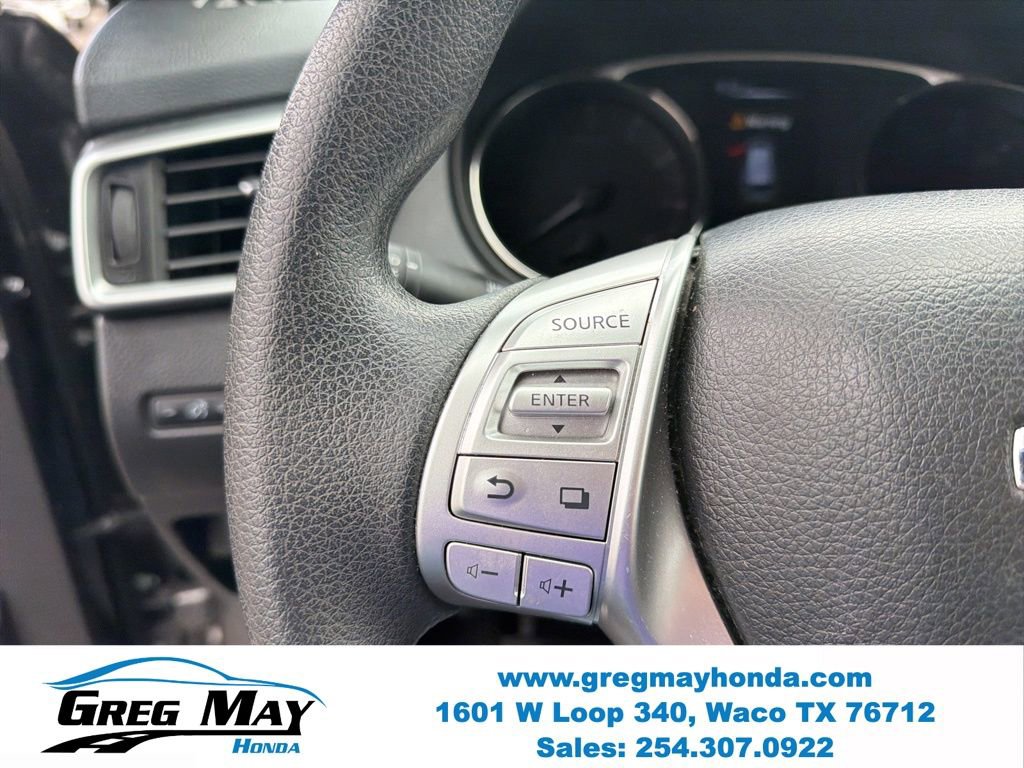 Used 2015 Nissan Rogue SV w/ SV Premium Package image 10