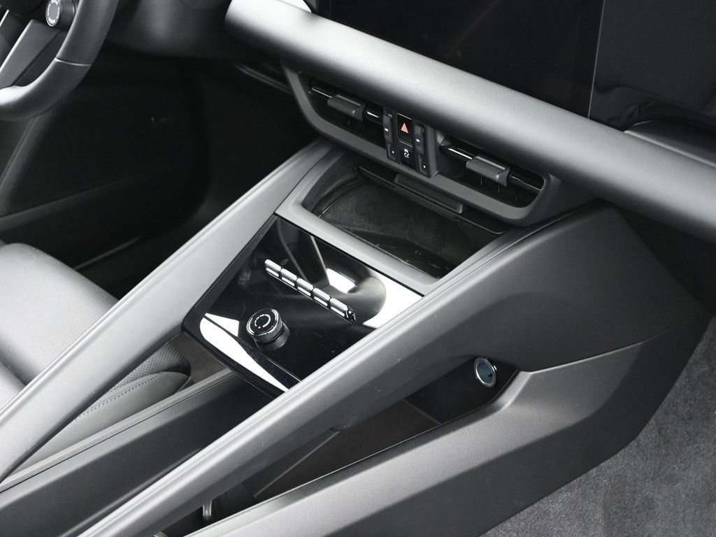 Used 2024 Porsche Macan 4 Electric w/ Premium Package image 35