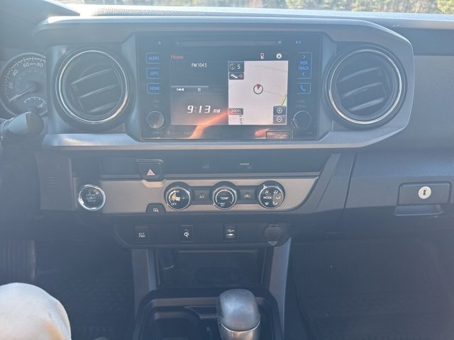 Used 2017 Toyota Tacoma TRD Sport w/ Tow Package image 19