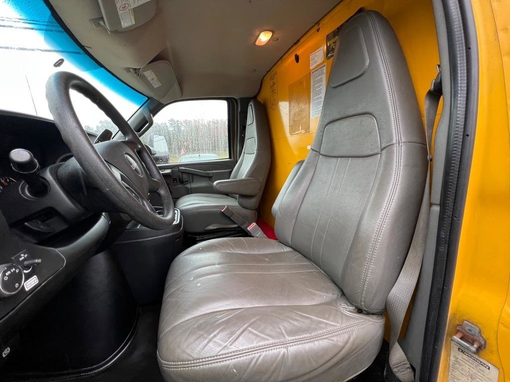 Used 2016 GMC Savana 3500 Extended RWD image 10