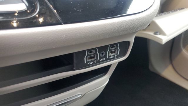 Certified 2024 Chrysler Pacifica Touring-L image 18