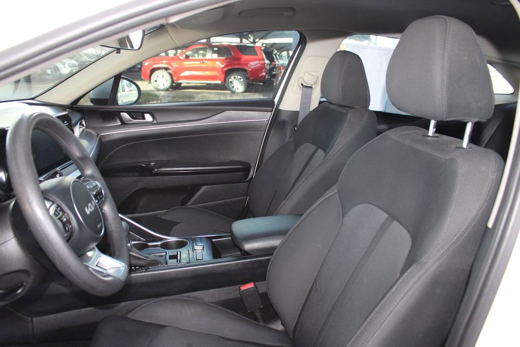 Used 2022 Kia K5 LXS image 6
