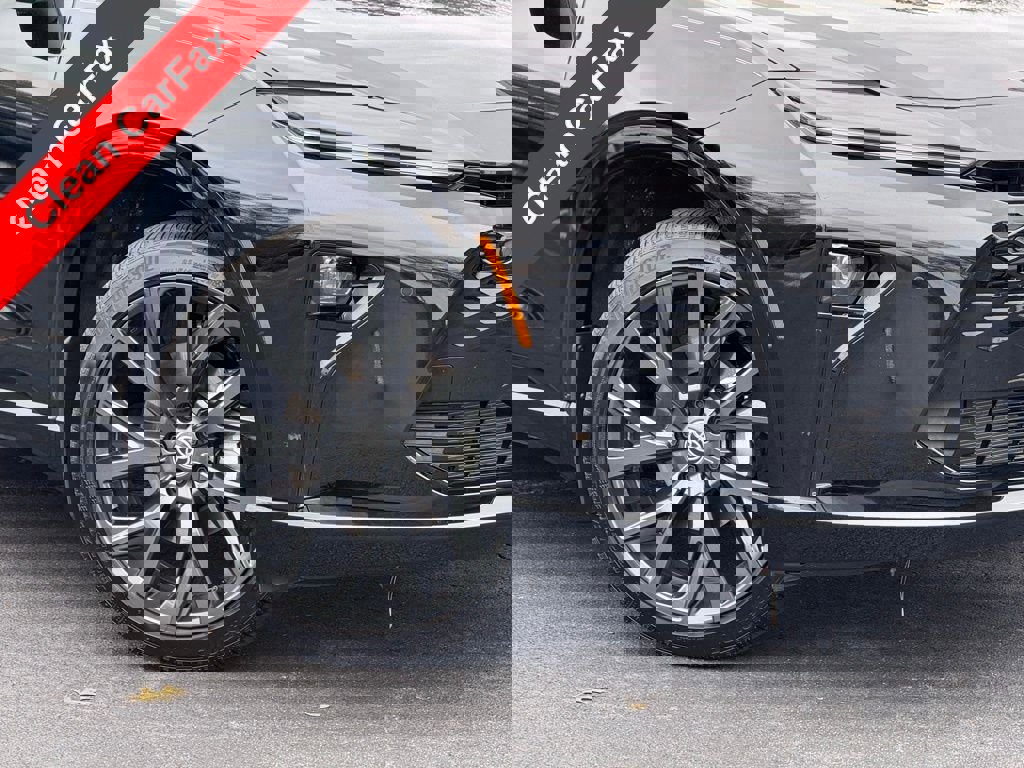 Used 2025 Toyota Crown Signia image 6