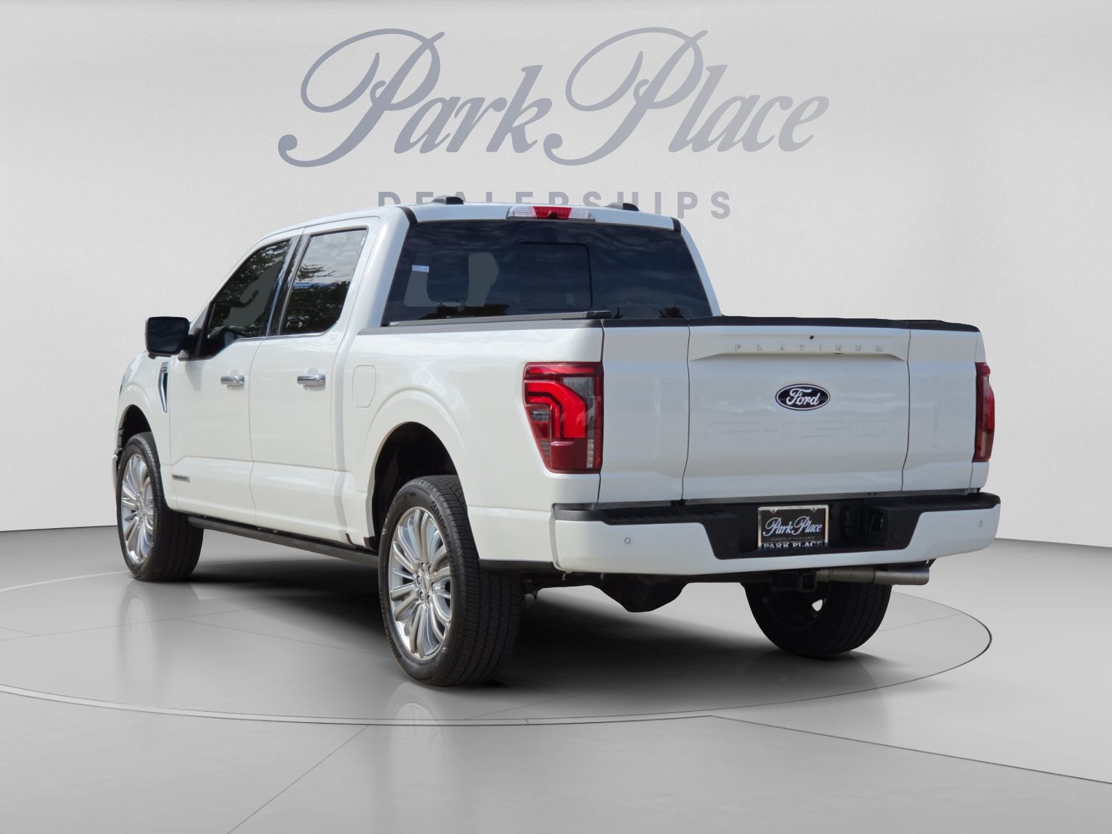 Used 2025 Ford F150 Platinum w/ Equipment Group 703A Plus AWD/4WD image 3