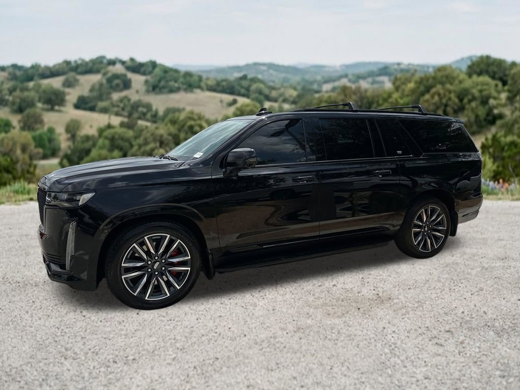 Used 2023 Cadillac Escalade ESV Sport Platinum w/ Heavy-Duty Trailer Package AWD/4WD image 4