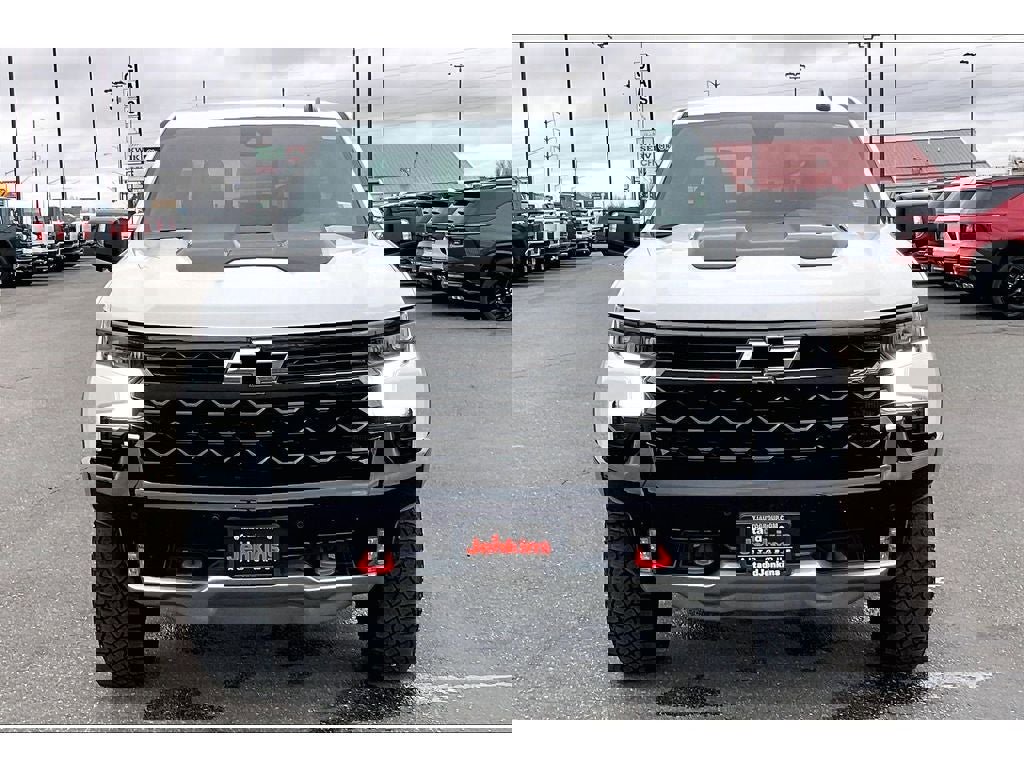 Used 2025 Chevrolet Silverado 1500 ZR2 w/ Technology Package image 3