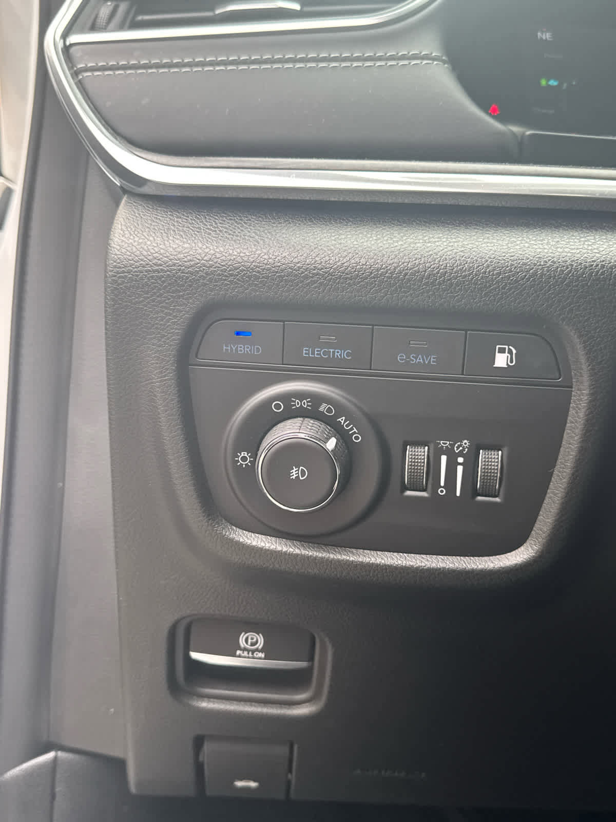 Used 2022 Jeep Grand Cherokee Overland w/ Luxury Tech Group IV image 20