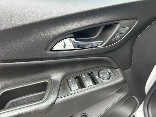 Used 2022 Chevrolet Equinox LT image 11