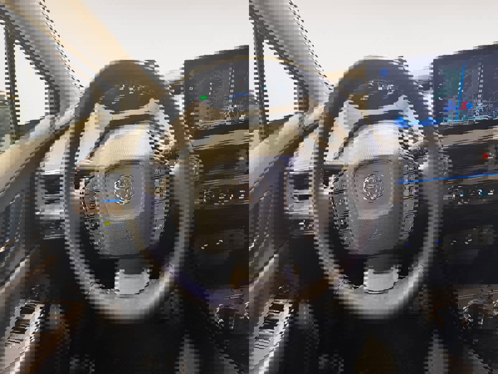 Used 2025 Toyota Prius XLE image 13