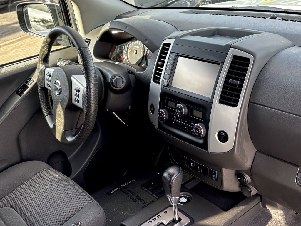 Used 2020 Nissan Frontier SV image 22