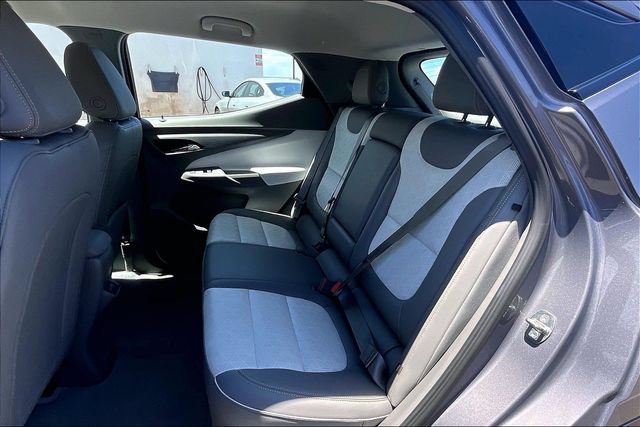 Used 2022 Chevrolet Bolt EUV Premier FWD image 24