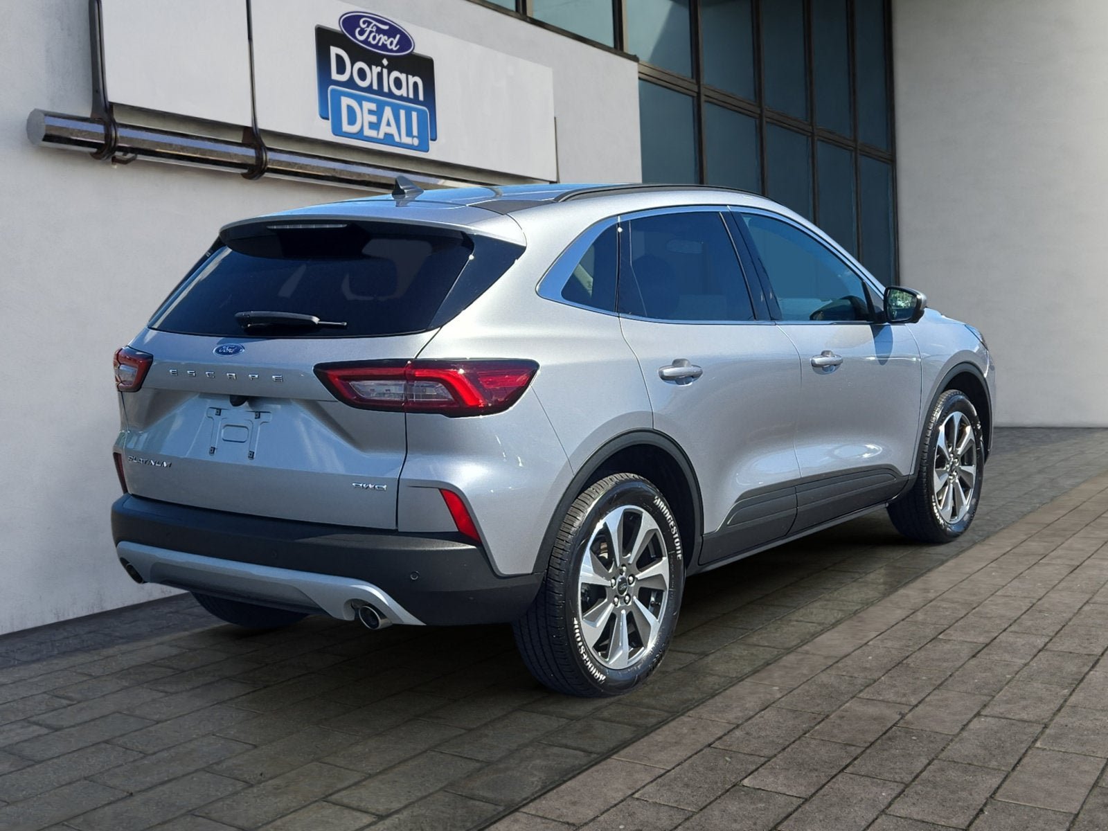 Used 2023 Ford Escape Platinum AWD/4WD image 3