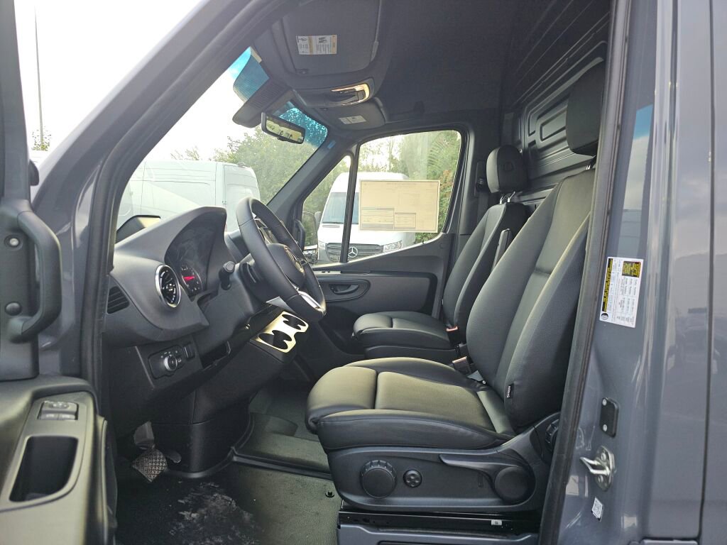 New 2025 Mercedes-Benz Sprinter 2500 image 22