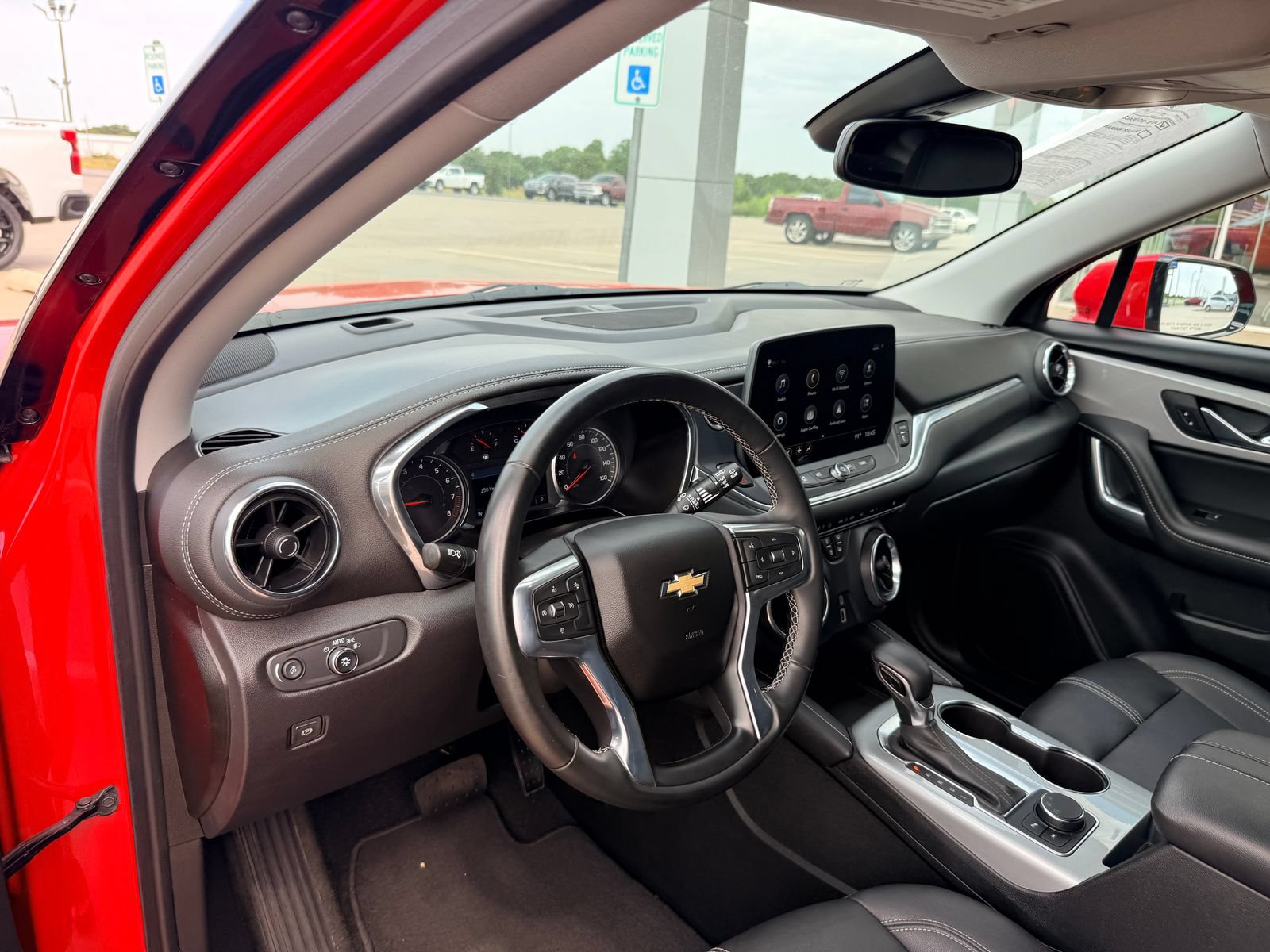 Used 2024 Chevrolet Blazer LT FWD image 11