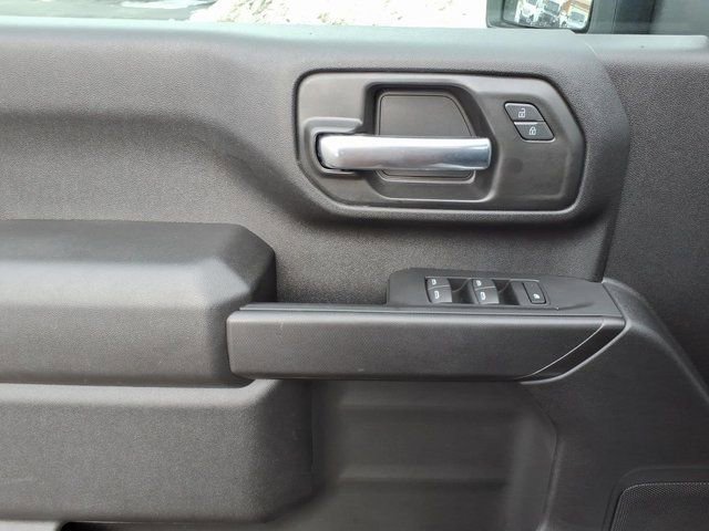 Used 2025 Chevrolet Silverado 3500 W/T image 3