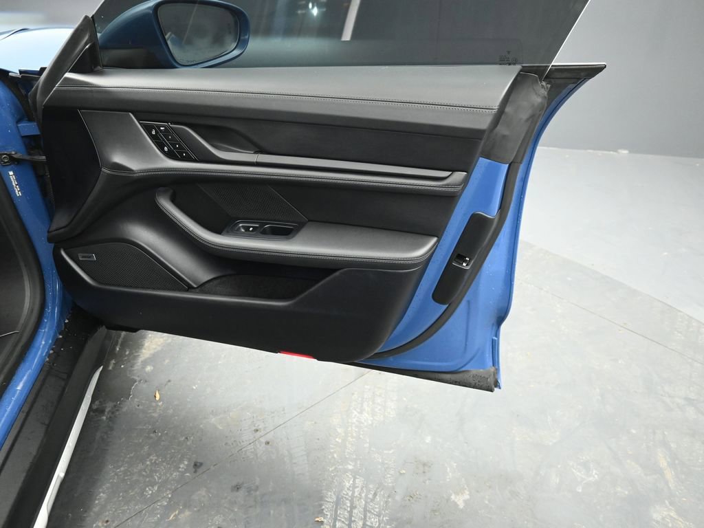 Used 2024 Porsche Taycan 4 Cross Turismo w/ Premium Package image 33