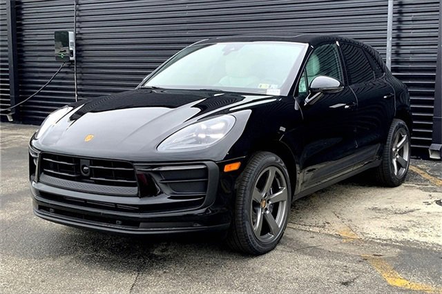 New 2025 Porsche Macan