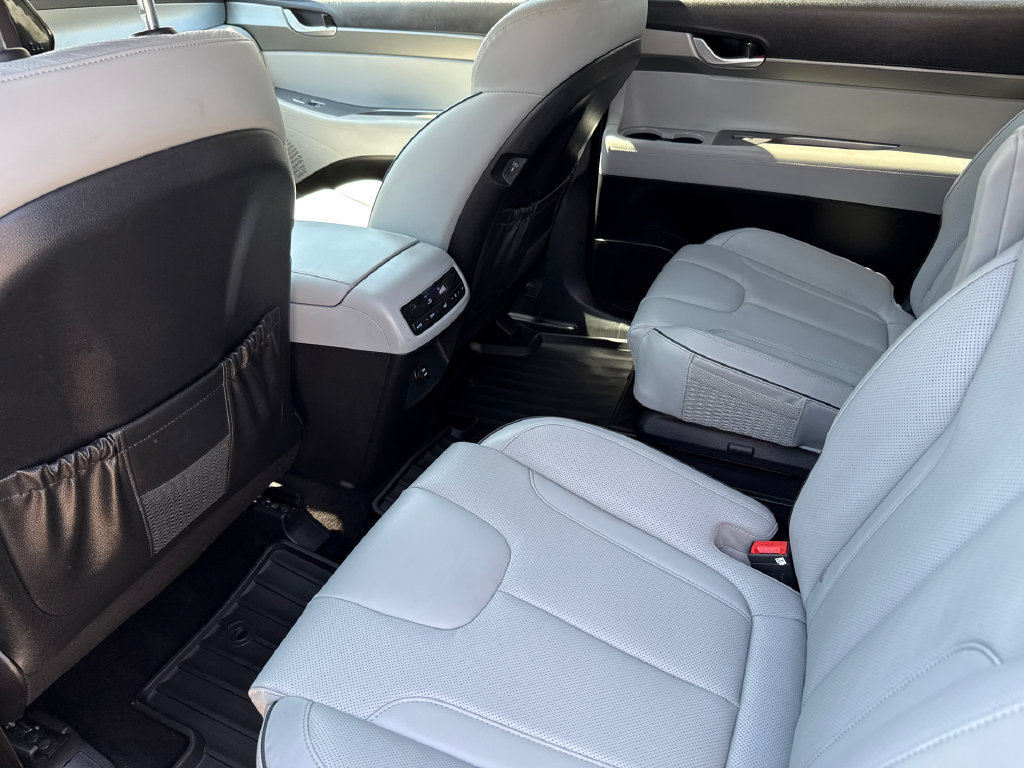 Used 2024 Hyundai Palisade SEL FWD image 17