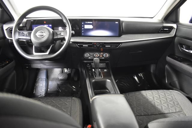 Used 2025 Nissan Kicks SV w/ SV Premium Package AWD/4WD image 24