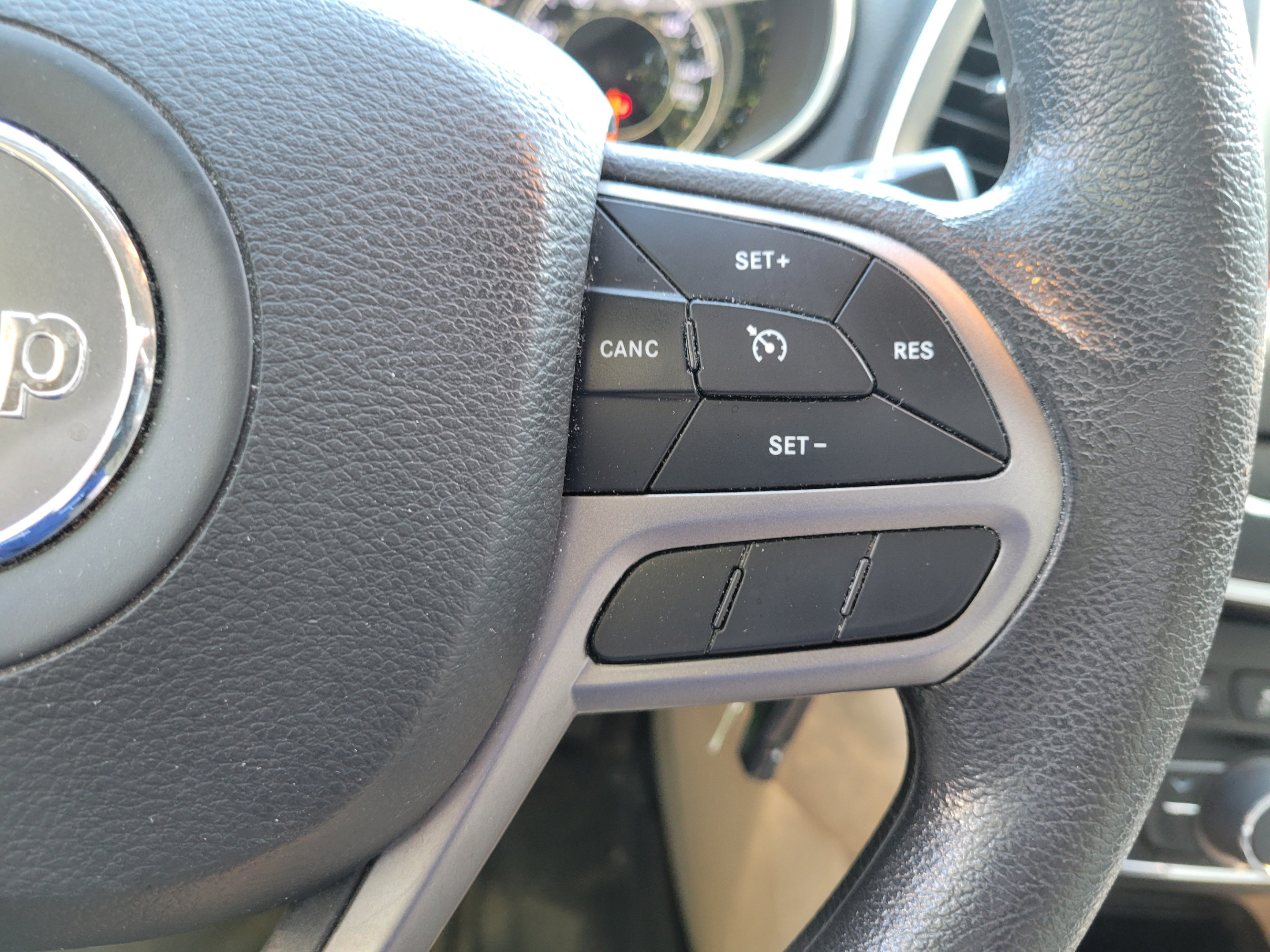 Certified 2021 Jeep Cherokee Latitude FWD image 23
