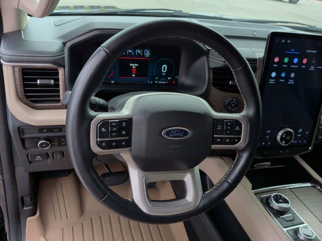 Used 2023 Ford Expedition Limited image 18