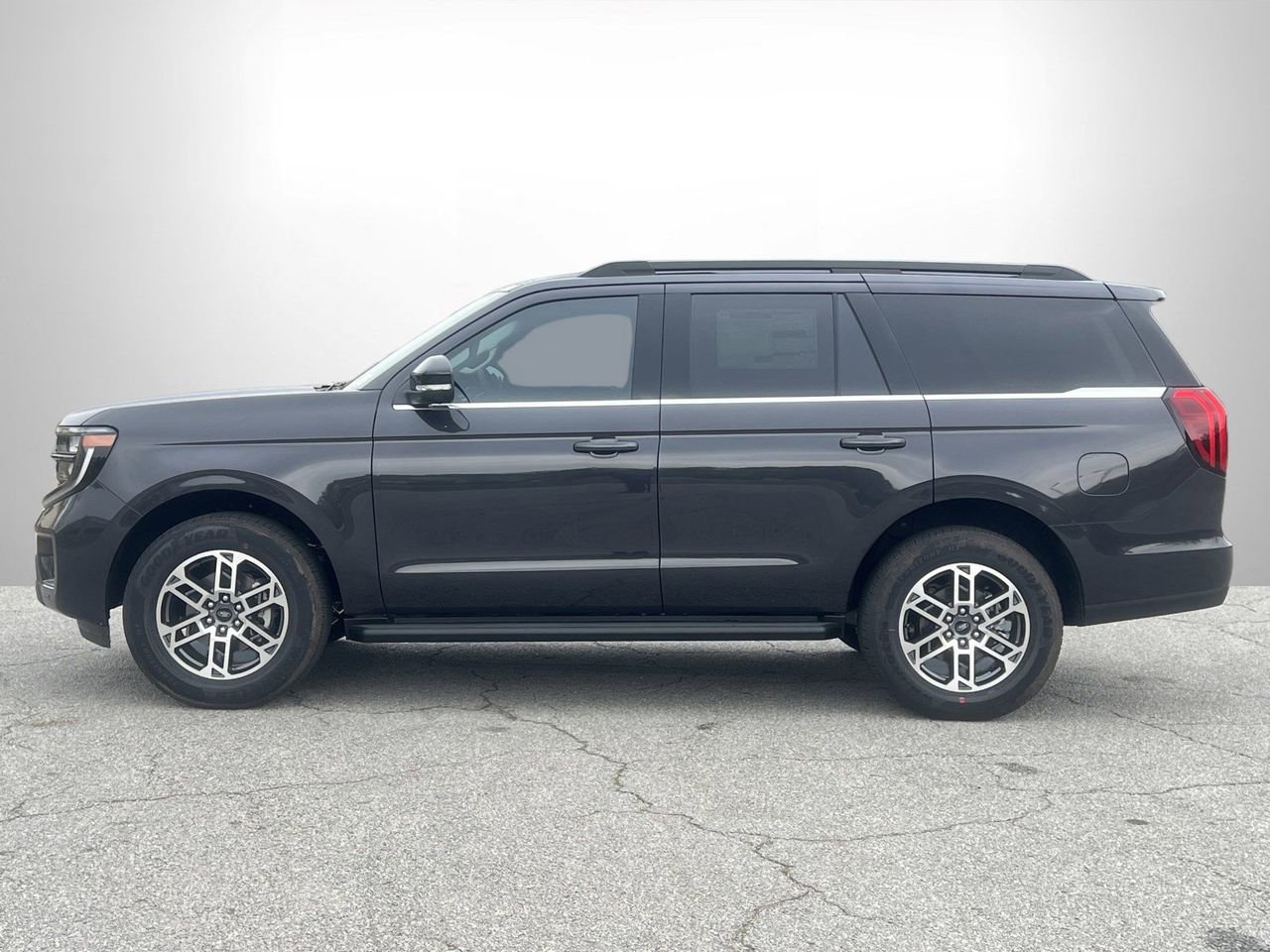 New 2026 Ford Expedition Active image 24